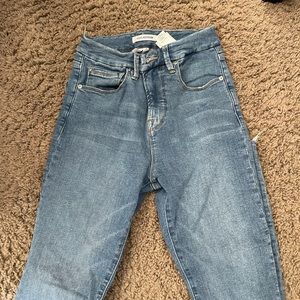 GOOD AMERICAN Good Legs High Waist Skinny Jeans